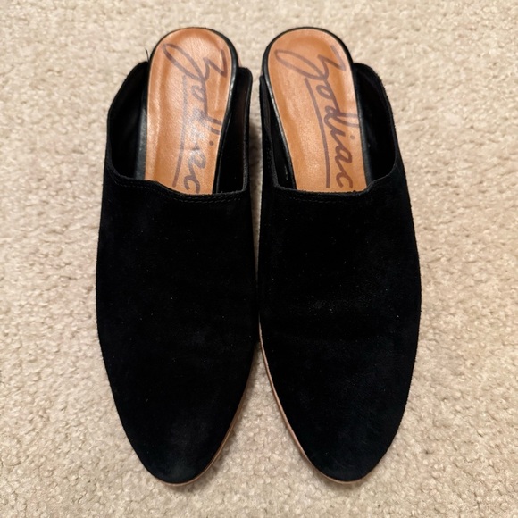 Zodiac | Quartz Black Suede Leather Heeled Slip-On Mules - Picture 2 of 6
